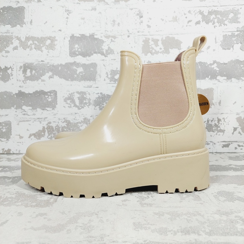 NEW Steve Madden Women's Sahara Tan Slip On Rain Ankle Boots i688